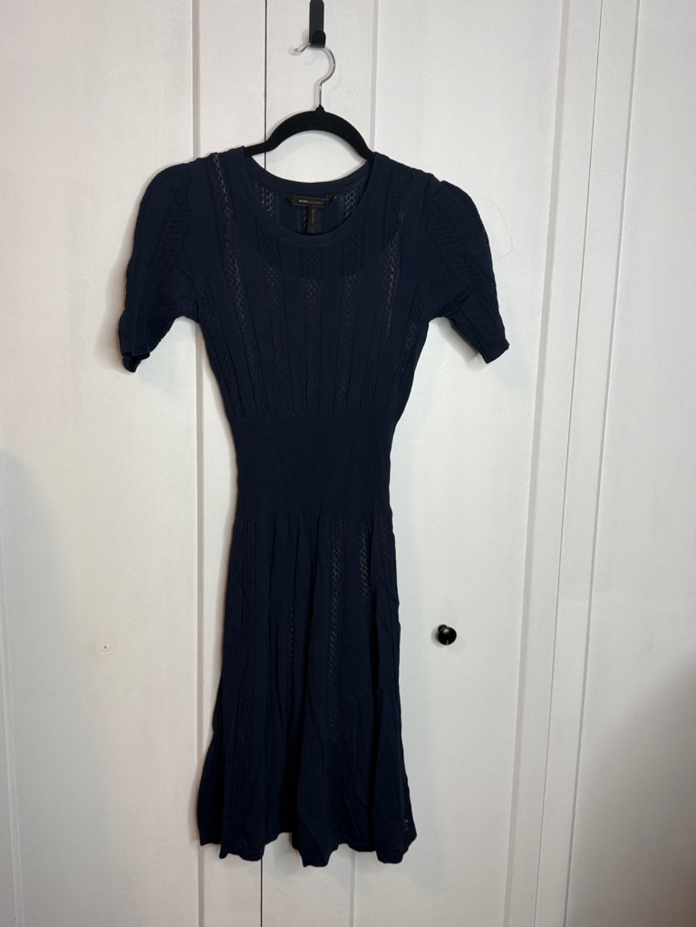 BCBGMaxAzria Small Navy Short‑Sleeve Knit Midi Dress